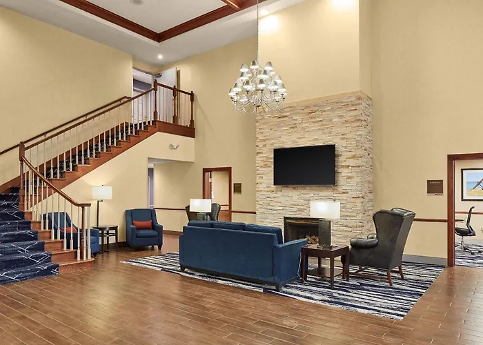 Comfort Suites Milwaukee Airport